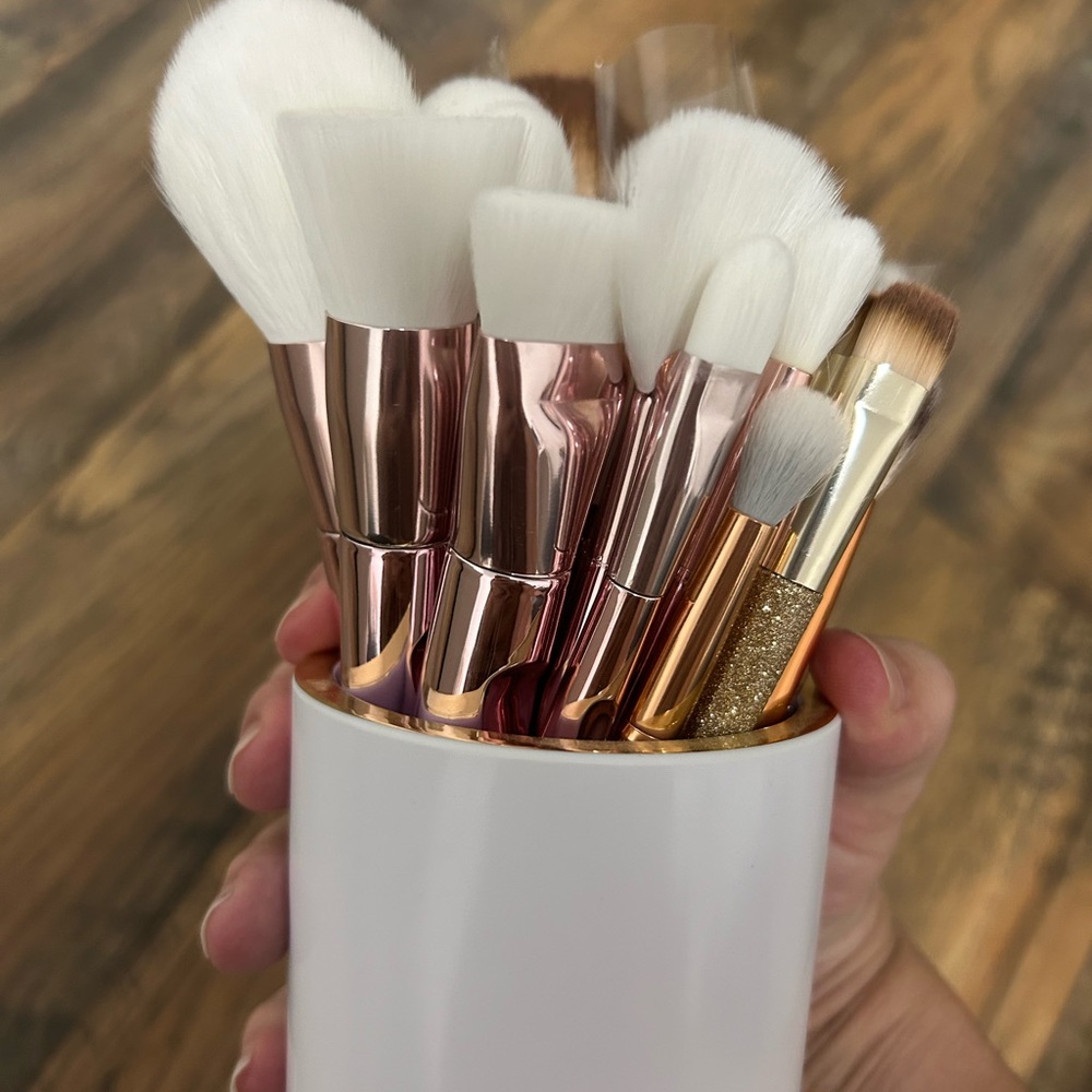 NEW Makeup Brush Set